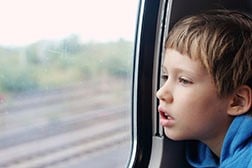 O que deve saber para viajar de carro com crianças autistas