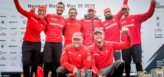 Vitória incrível do barco MAPFRE na chegada a Newport